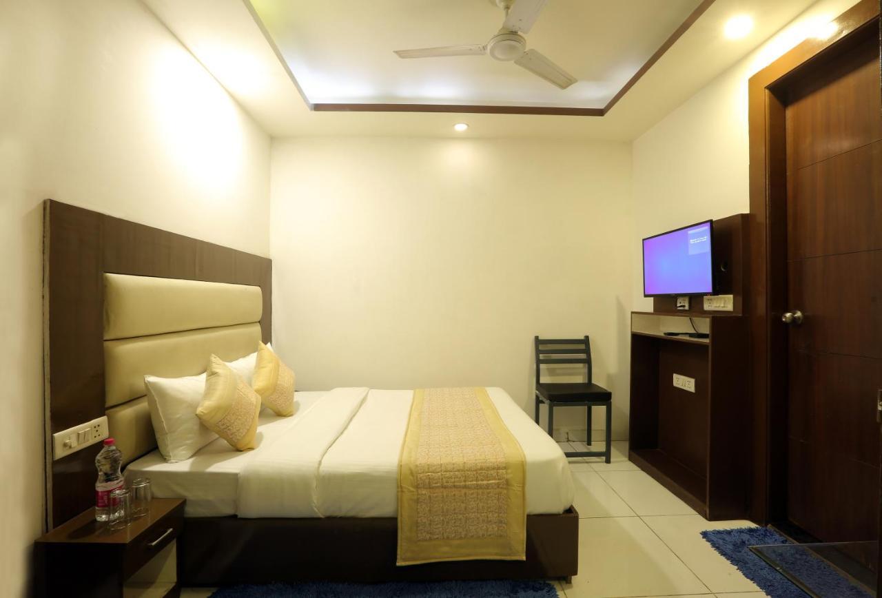 Hotel Qualia Suites At Delhi Airport Yeni Delhi Dış mekan fotoğraf