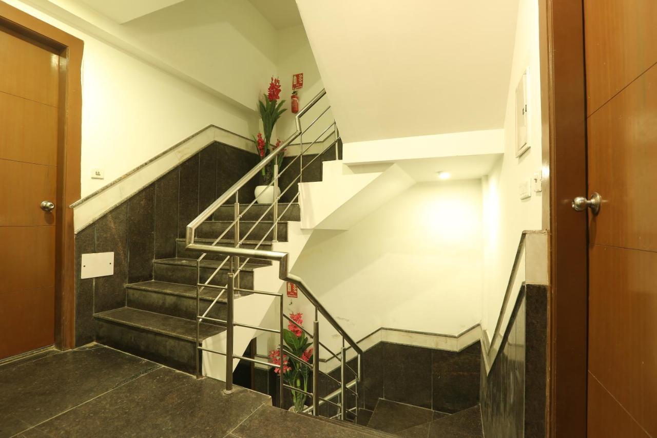 Hotel Qualia Suites At Delhi Airport Yeni Delhi Dış mekan fotoğraf