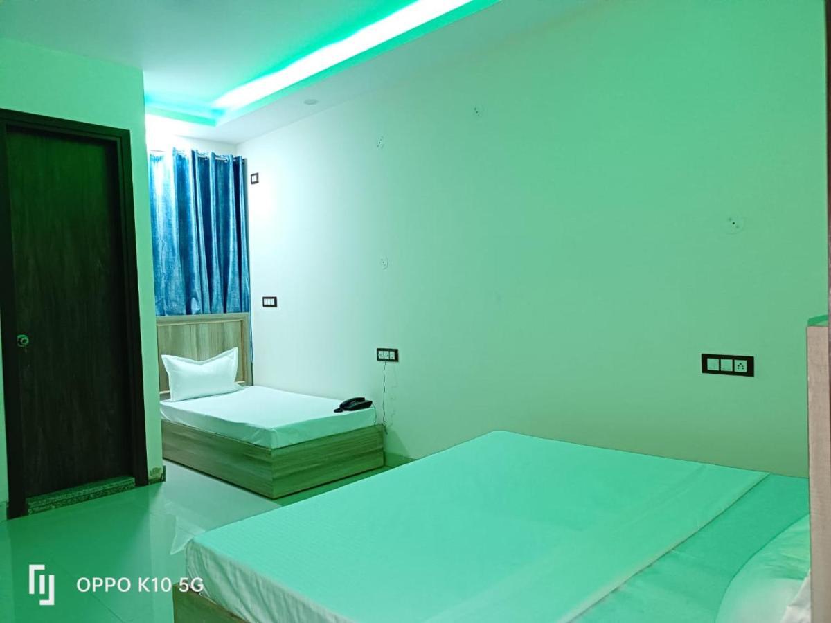 Hotel Qualia Suites At Delhi Airport Yeni Delhi Dış mekan fotoğraf